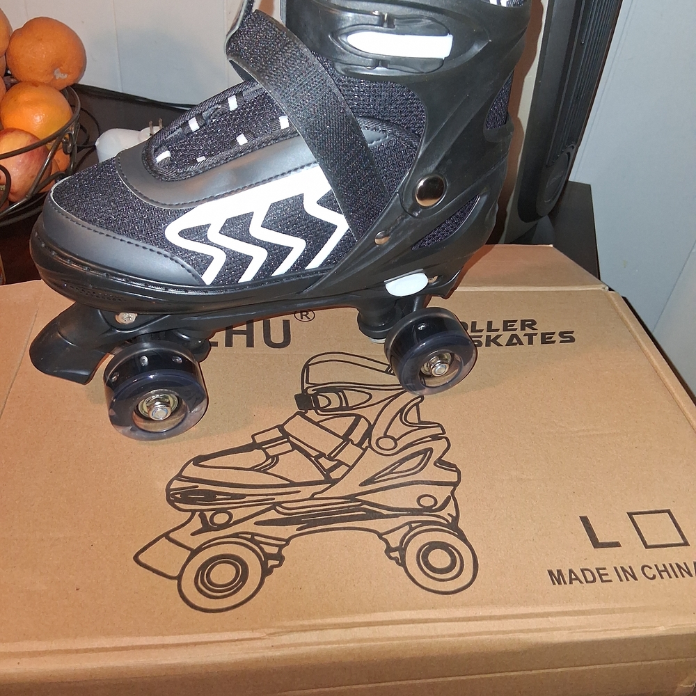 Black and White Kids Roller Skate - Adjustable Quad Skate